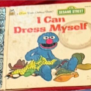 Vintage Sesame Street Grover 'I Can Dress Myself' Book - Blue and Yellow